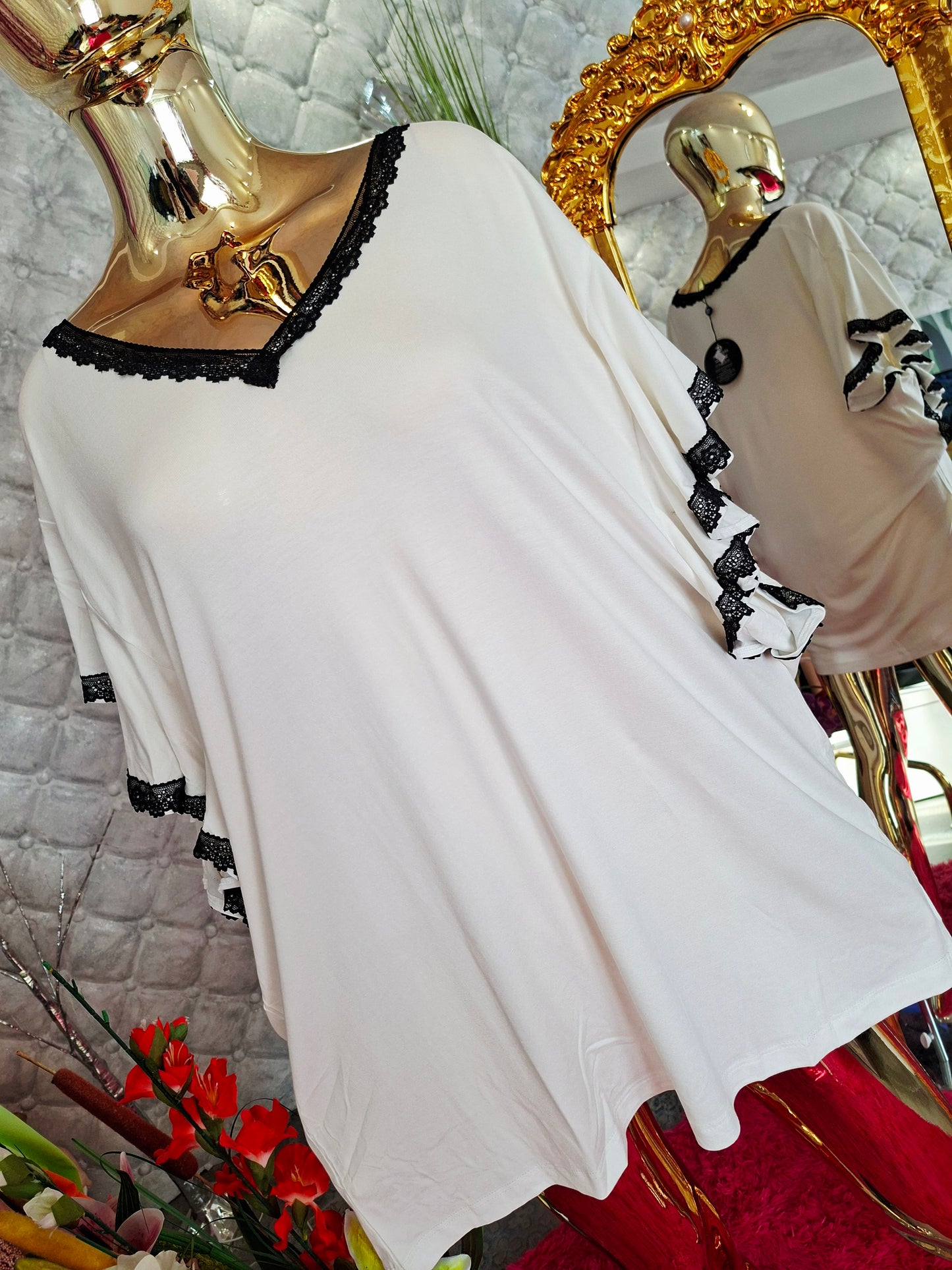 🤍✨ ELEGANTNÁ TURECKÁ TUNIKA OVER CHIC 🩷🖤 Luxusná krajka zdobí výstrih do písmena V a zároveň aj rukávy..💐🩷