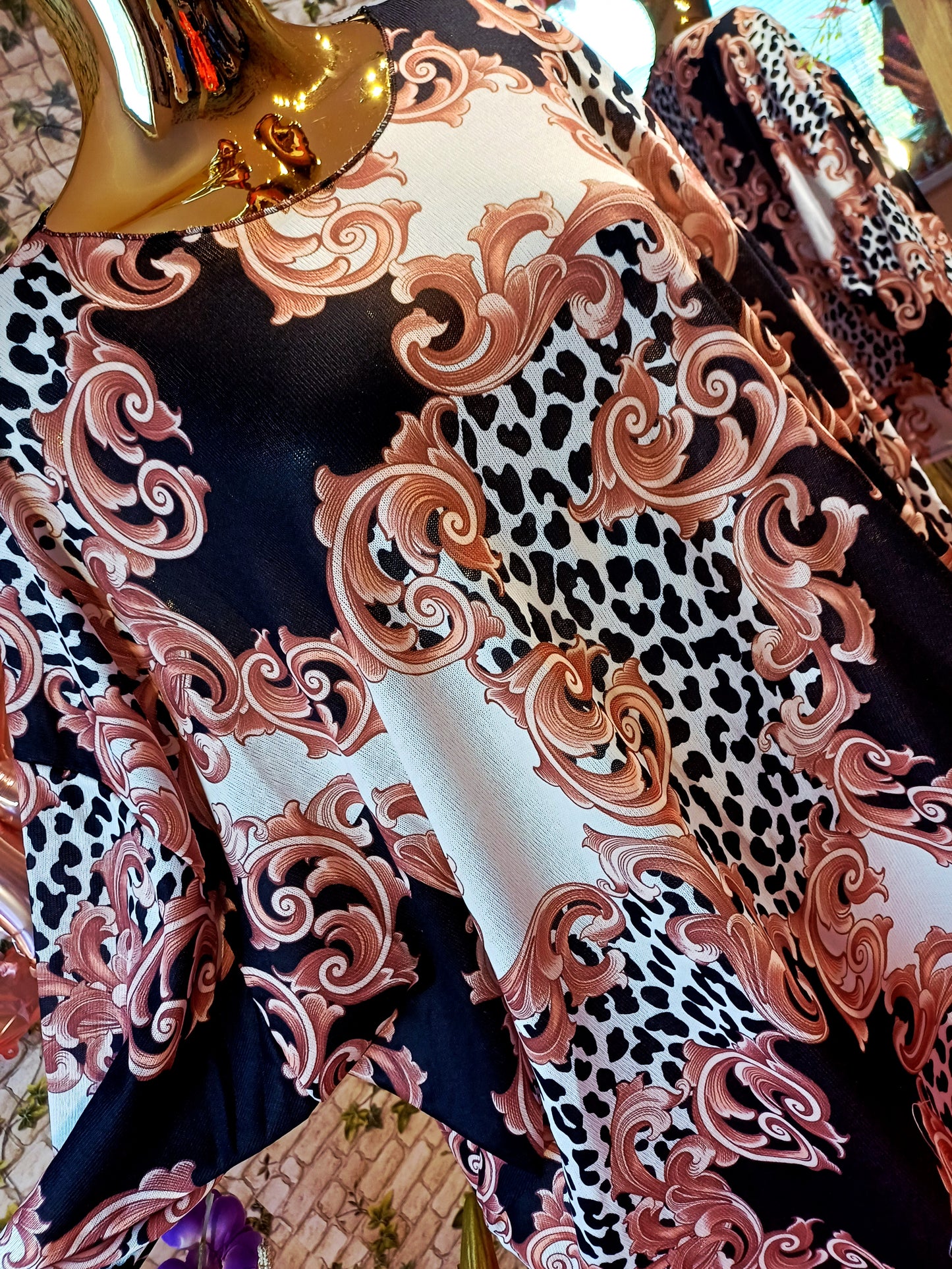 ✨ Skutočne krásny MAXI 👉😍nadrozmerný svetrík ✨Je príjemný na dotyk, ľahučký, no zároveň zahreje. 💖 Krásne kombinácie farieb
