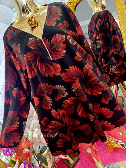 Štýlová  tunika na zips,ktorý si môžete ľubovoľne prispôsobiť 💥💥Je vyrobená z mäkkého, príjemného materiálu, ktorý vás udrží v teple počas chladnejších dní