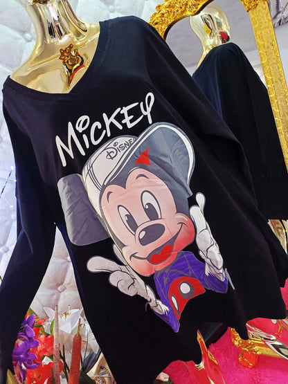 Váš obľúbený Mickey Mouse bavlneny je späť!✅️🙋‍♀️😍Perfektný kúsok pre všetkých fanúšikov Mickeyho, ktorí chcú spojiť štýl a pohodlie.