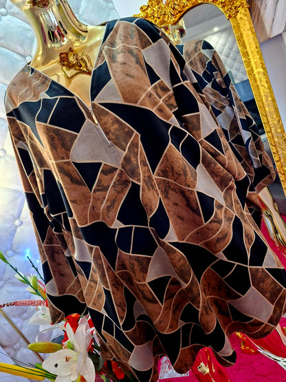 Pohodlný velký rozmer, úžasný materiál a praktický zips vo výstrihu – kúsok, ktorý si zamiluješ hneď pri prvom oblečení.💞💞