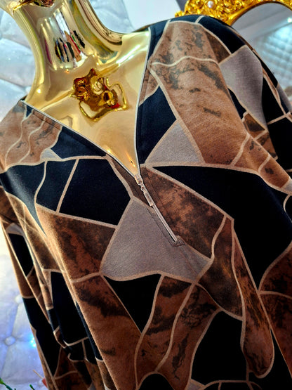 Pohodlný velký rozmer, úžasný materiál a praktický zips vo výstrihu – kúsok, ktorý si zamiluješ hneď pri prvom oblečení.💞💞