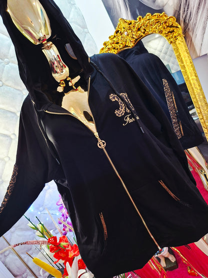 Táto luxusná Fashion mikina s kapucňou je presne ten kúsok, ktorý okamžite upúta pozornosť,😍😍💞