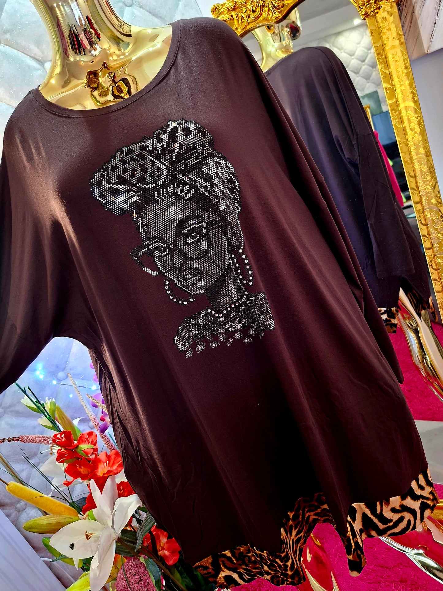 LUXURIÖSE ÜBERGRÖSSE-TUNIKA MIT LADY – TÜRKISCHES TOPMODEL 