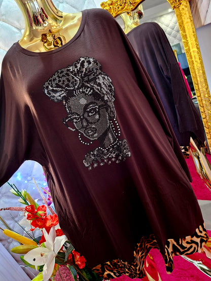 LUXURIÖSE ÜBERGRÖSSE-TUNIKA MIT LADY – TÜRKISCHES TOPMODEL 