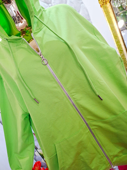 Rozžiarte svoj deň s touto krásnou neónovou bavlnenou mikinkou, ktorá spája pohodlie a štýlový vzhľad! 😍‼️🤗‼️‼️