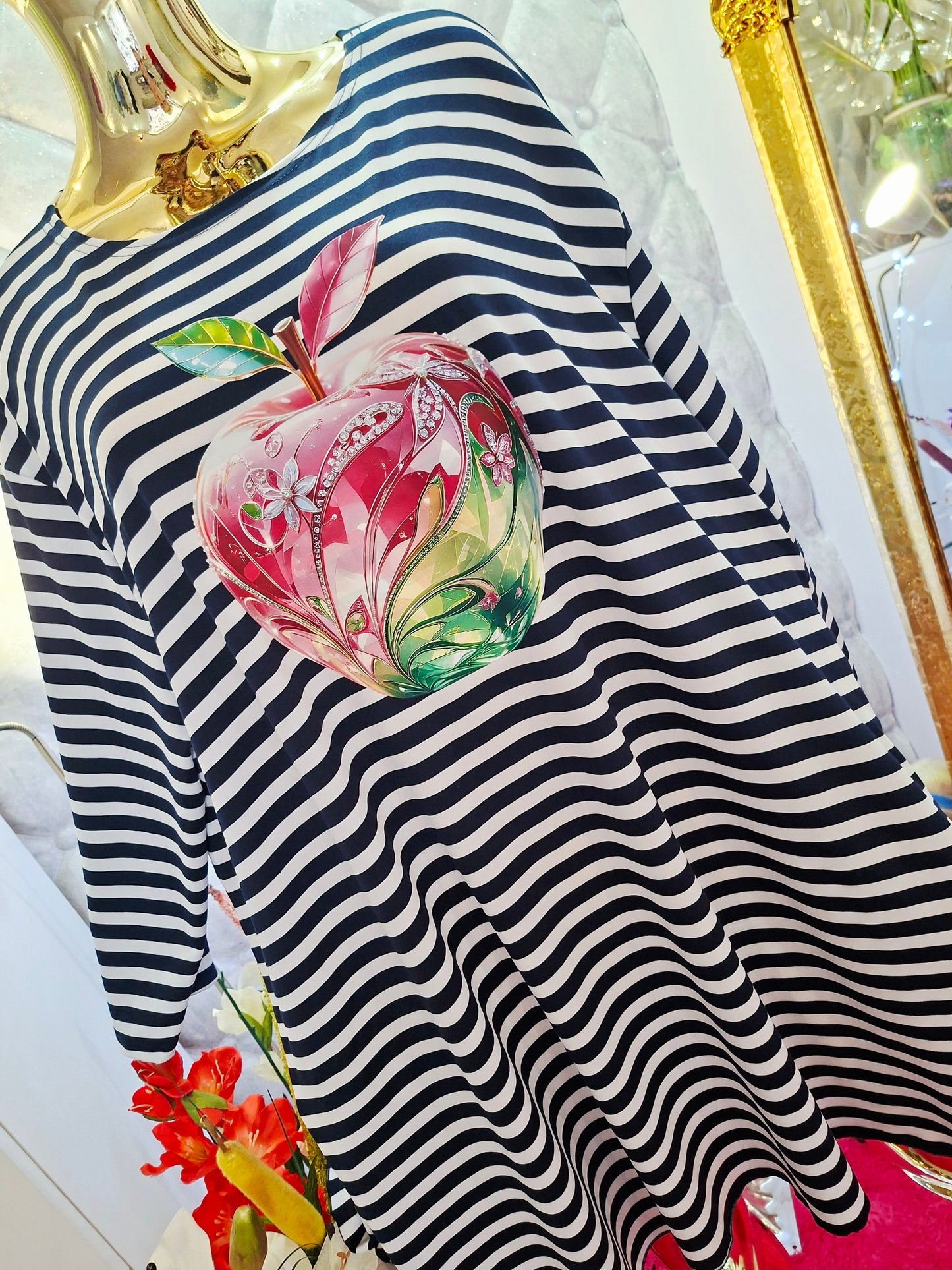 Entdecke zeitlose Eleganz mit dieser ‼️‼️Oversized‼️‼️‼️ gestreiften Tunika! 🌟