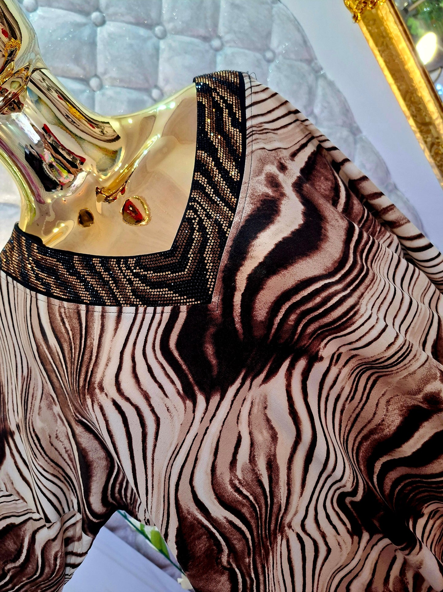 🐆 Lange Tunika / Kleid - Türkisches Modell mit Leo-Muster und goldenen Details ✨