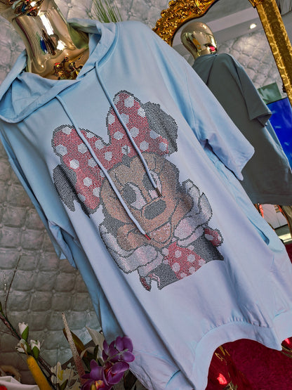 ❤️✨ WAWA – LUXUSNÁ BAVLNENÁ TUNIKA S KAPUCŇOU PRE BACUĽKY ✨❤️,,ktorá je bohato zdobená žiarivými zirkónmi Mickey Maus