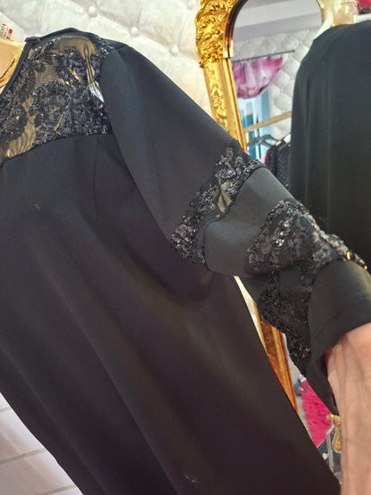 ✨🖤 SVIATOČNÉ ELEGANTNÉ ŠATY PRE BACUĽKY 🖤✨
Dámy, toto sú šaty, v ktorých budete neprehliadnuteľná