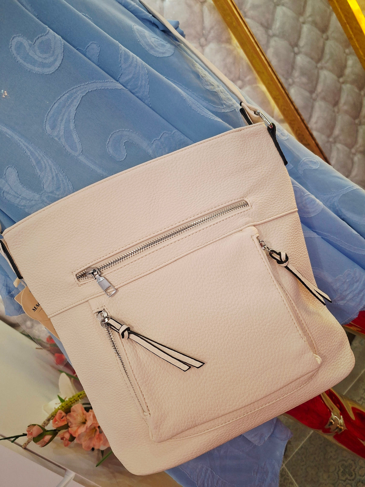 🤍👜 ELEGANTNÁ BIELA KABELKA – KVALITNÝ A PRAKTICKÝ KÚSOK NA KAŽDÝ DEŇ! ✨