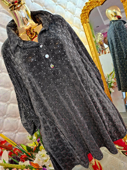 ✨🖤 ELEGANTNÁ TRBLIETAVÁ TUNIKA 🖤✨
Doprajte si eleganciu, ktorá sa nedá prehliadnuť! 😍