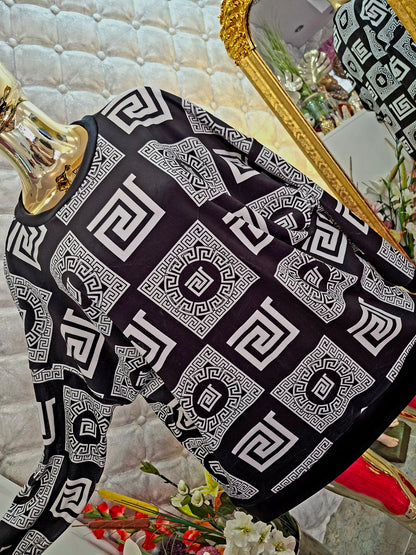 ✨🖤🤍 ELEGANTNÁ VZOROVANÁ MIKINA – HREJIVÁ KRÁSKA PRE KAŽDÝ DEŇ 🤍🖤✨