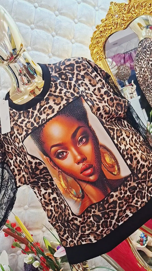 🐆🖤 EXTRAVAGANTNÁ BAVLNENÁ TUNIKA S ČIPKOVANÝMI RUKÁVMI A ZIRKÓNMI 🖤🐆
😍 Dámy, toto je naozaj poriadne vypeckovaný model! ❤️