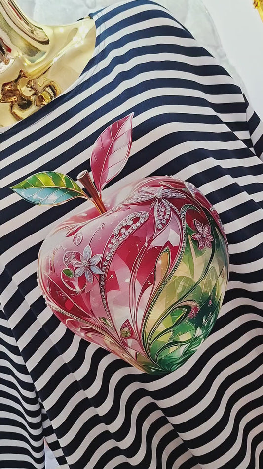 Objavte nadčasovú eleganciu s touto ,‼️‼️nadrozmernou‼️‼️‼️ pásikavou tunikou! 🌟