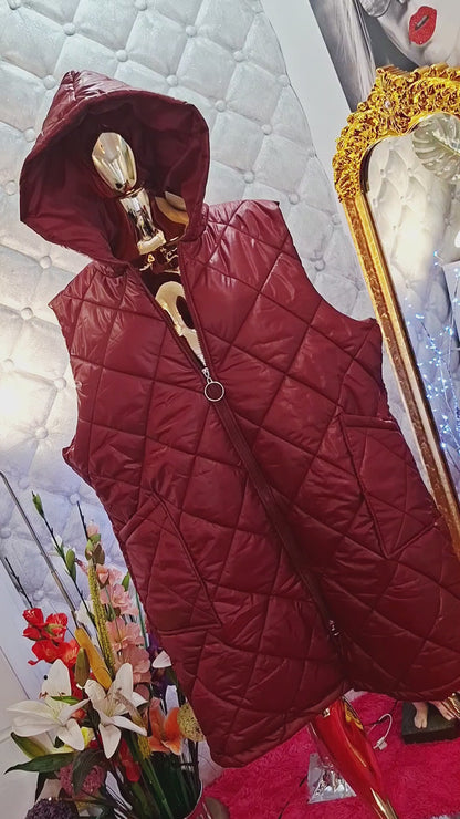 Kvalitná  vesta s kapucňou a veľkými vreckami– praktický a štýlový kúsok do chladných dní! 💞💞