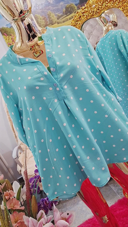 🌸 ELEGANTNÁ BODKOVANÁ TUNIKA – NADČASOVÝ ŠTÝL A POHODLIE 🌸 Menší rozmer