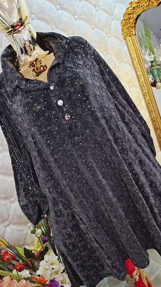 ✨🖤 ELEGANTNÁ TRBLIETAVÁ TUNIKA 🖤✨
Doprajte si eleganciu, ktorá sa nedá prehliadnuť! 😍