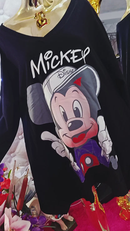 Váš obľúbený Mickey Mouse bavlneny je späť!✅️🙋‍♀️😍Perfektný kúsok pre všetkých fanúšikov Mickeyho, ktorí chcú spojiť štýl a pohodlie.