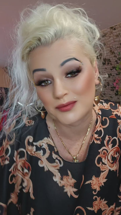 ✨ Skutočne krásny MAXI 👉😍nadrozmerný svetrík ✨Je príjemný na dotyk, ľahučký, no zároveň zahreje. 💖 Krásne kombinácie farieb