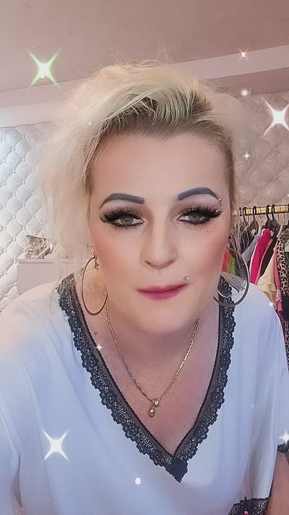 🤍✨ ELEGANTNÁ TURECKÁ TUNIKA OVER CHIC 🩷🖤 Luxusná krajka zdobí výstrih do písmena V a zároveň aj rukávy..💐🩷